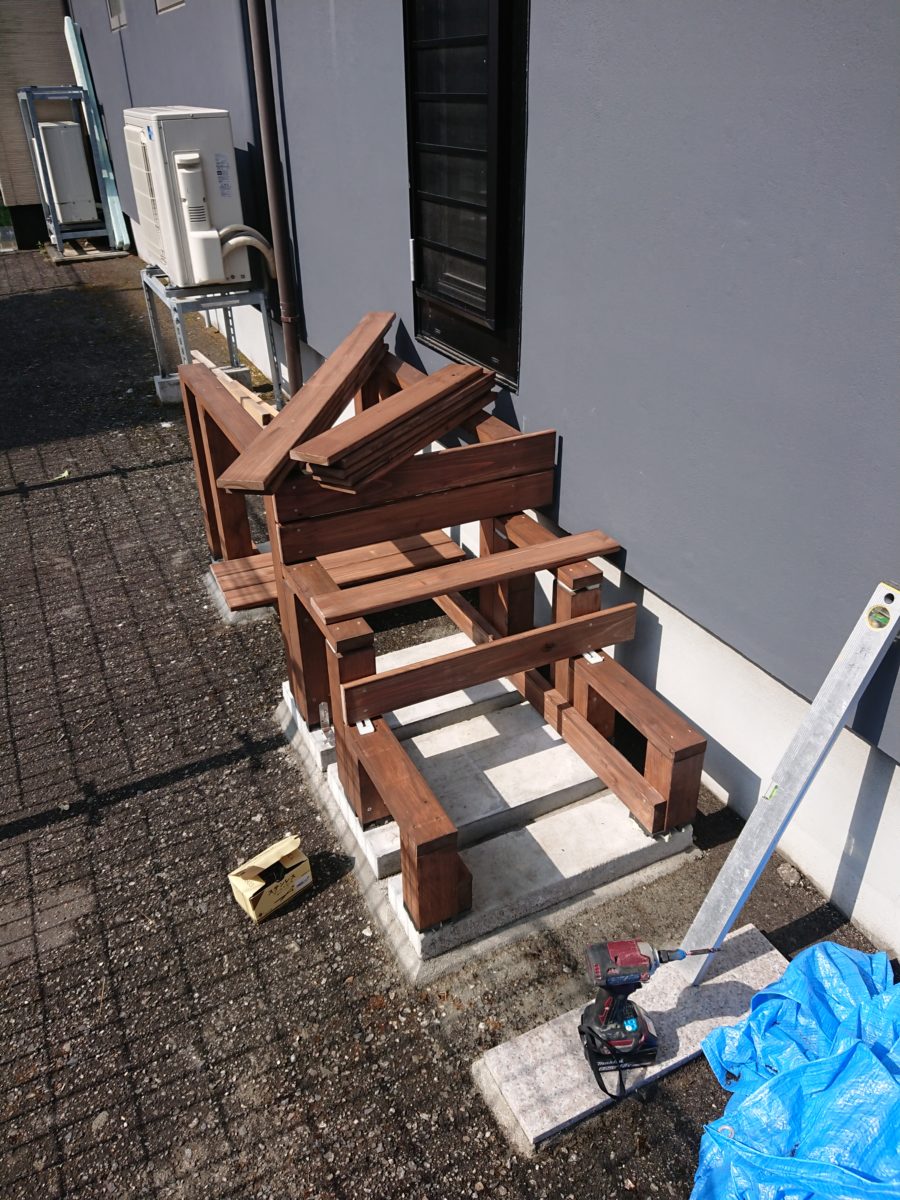 ウッドデッキ材で階段